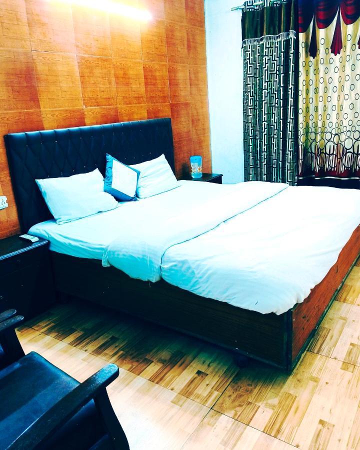 Hotel Holiday Dalhousie - Near Ghandhi Chowk Mall Road Екстериор снимка