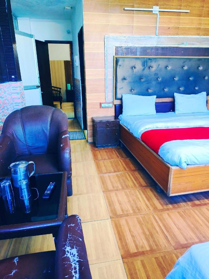 Hotel Holiday Dalhousie - Near Ghandhi Chowk Mall Road Екстериор снимка