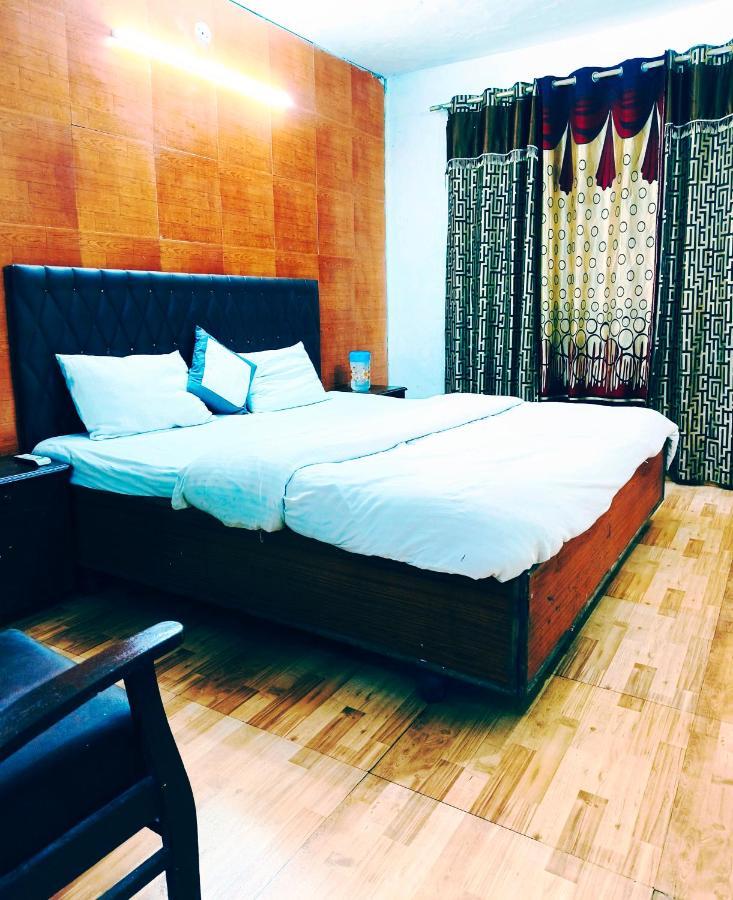 Hotel Holiday Dalhousie - Near Ghandhi Chowk Mall Road Екстериор снимка