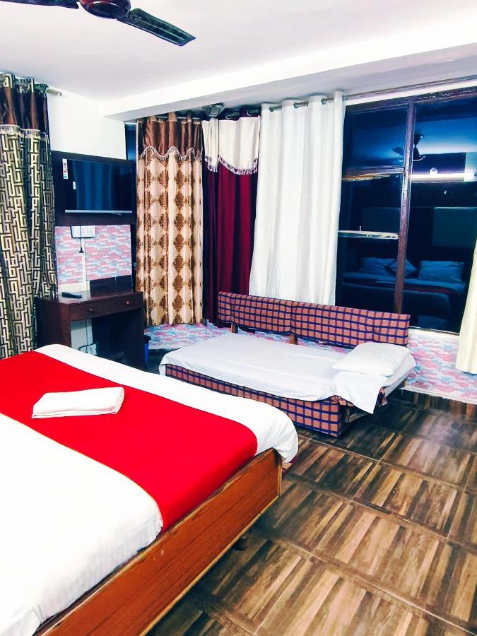 Hotel Holiday Dalhousie - Near Ghandhi Chowk Mall Road Екстериор снимка